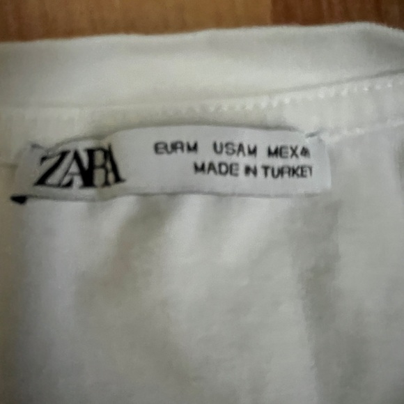 EUC Zara White Short Sleeve Crew Neck Tshirt sz M - Picture 2 of 5